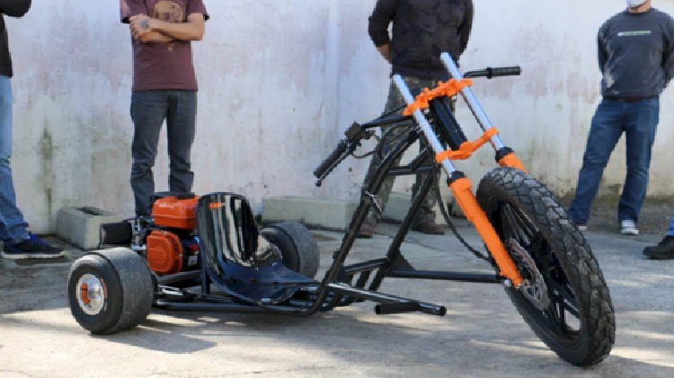 Alunos do Senai de Pomerode criam triciclo motorizado que será doado para a Apae