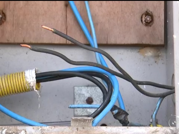 Fios de energia elétrica são furtados de casa em construção em Indaial
