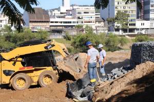 Segue obra de revitalização da Prainha em Blumenau