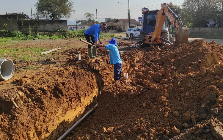 SAMAE Timbó inicia implantação de nova rede de água na Rua Brasília