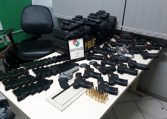 Parte das armas furtadas do prédio do MPF de Florianópolis é recuperada em São José