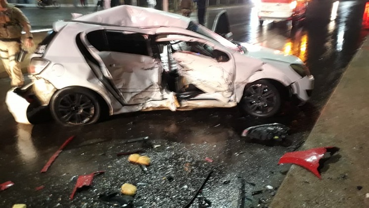 Colisão entre veículos deixa duas pessoas feridas em Rio do Sul