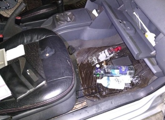 Motorista alcoolizado tenta fugir da polícia e é apreendido com garrafas de vodka em Ituporanga