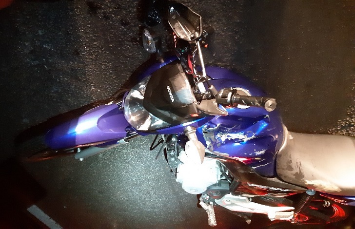 Motociclista morre após colisão lateral com caminhão em Balneário Camboriú