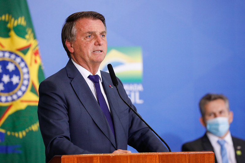 Em áudio, Bolsonaro pede aos caminhoneiros para que interrompam a manifestação