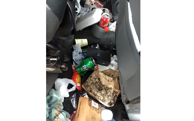 Condutor é flagrado com drogas, sem CNH e transportando bebê em meio ao lixo na BR 116