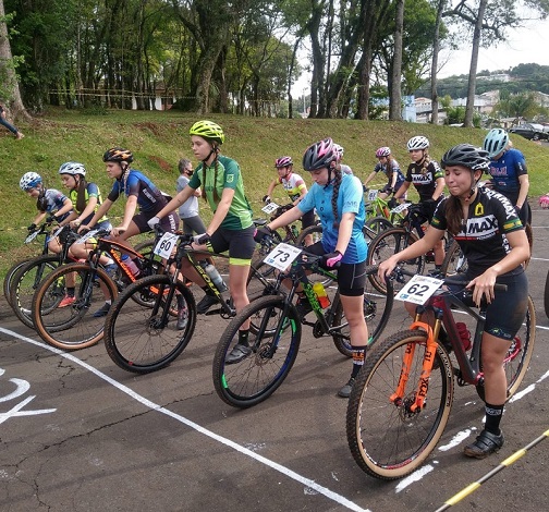 Ciclistas de Indaial participaram da Olimpíada Estudantil Catarinense