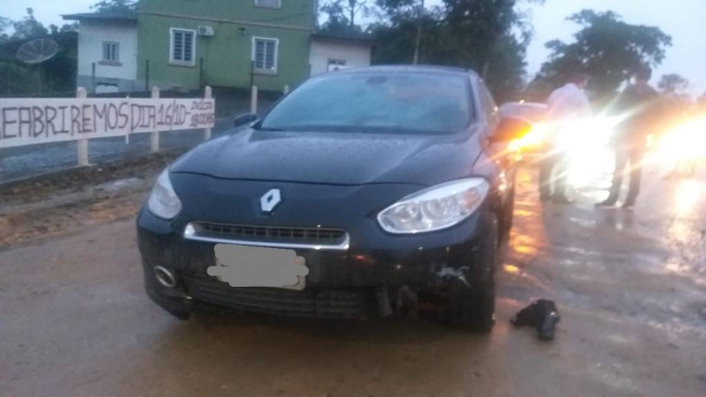 Acidente de trânsito em Timbó envolve dois veículos