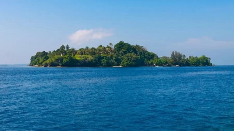 Homens das Ilhas Salomão ficam 29 dias perdidos no mar após rastreador GPS parar de funcionar