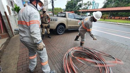 Proprietário de sucataria é preso por receptar 90 kg de cabos de energia furtados em Blumenau
