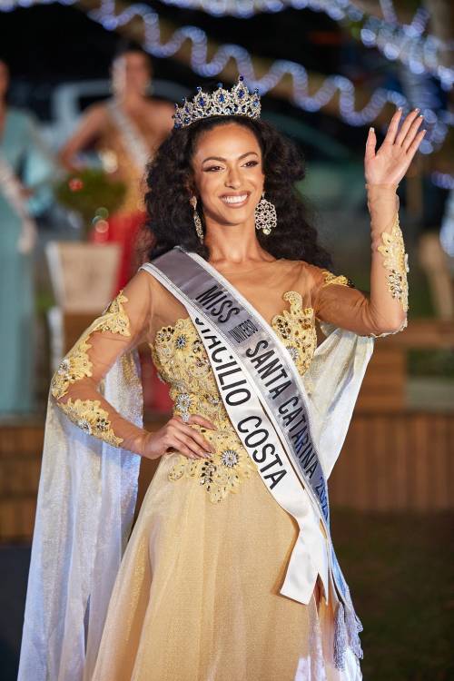 Bruna Valim é a primeira mulher negra a representar o Santa Catarina no Miss Universo