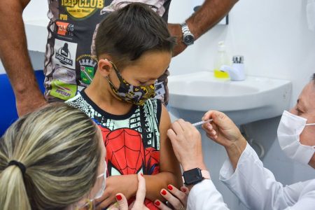 Ascurra inicia vacinação contra a Covid-19 em crianças