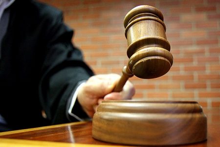Empregada acusada de matar patrão vai enfrentar júri popular em SC