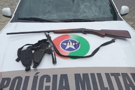 Homem é preso e armas são apreendidas em Ituporanga