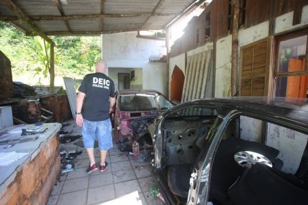 Operação combate furto e desmanche de veículos em Joinville