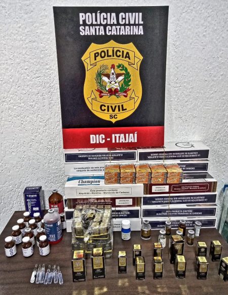 Três pessoas são presas por venda irregular de anabolizantes e contrabando no Vale do Itajaí