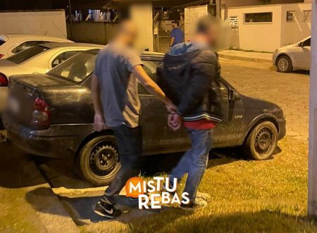 PC de Timbó prende assaltante em Blumenau