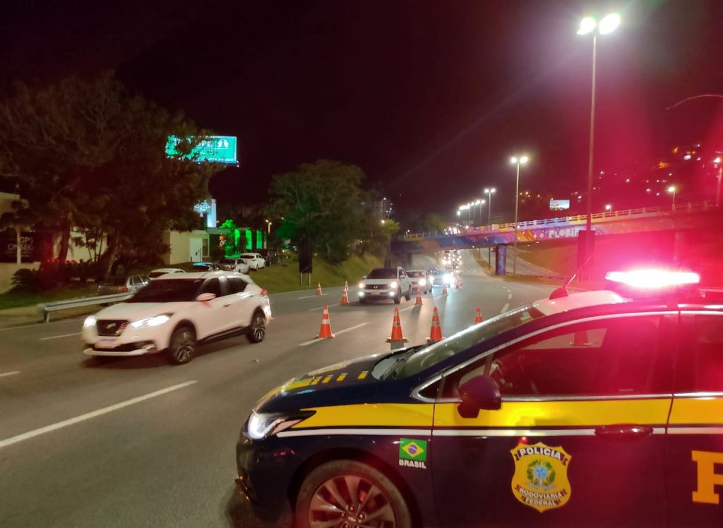 PRF flagra mais de 100 motoristas embriagados nas rodovias federais de SC
