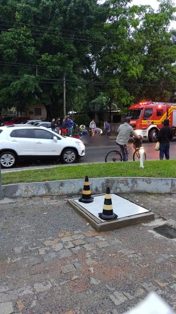 Ciclista que morreu após ser atropelada por caminhão em Blumenau é identificada