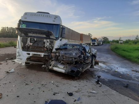 Colisão na BR-163 deixa feridos em estado grave em Capitão Leônidas Marques