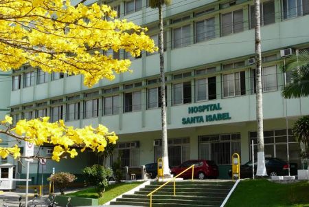 Hospital de Blumenau recebe denúncias de pacientes por golpes via WhatsApp