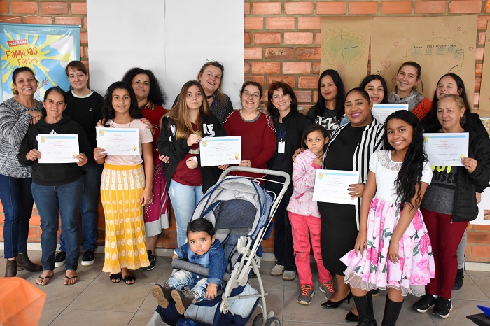 Projeto Famílias Fortes, do CRAS de Ascurra, forma primeiro grupo
