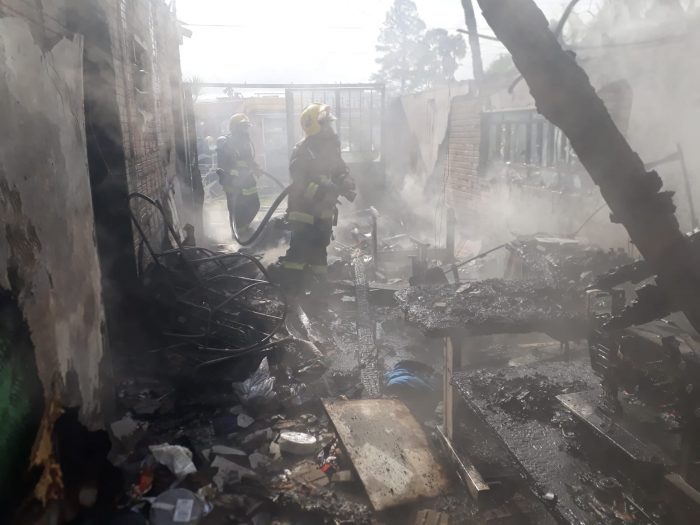 Incêndio destrói parcialmente residência em Rio do Sul