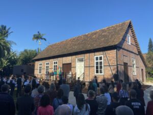 Restauro e ampliação da Antiga Escola Urbana de Timbó é entregue à comunidade