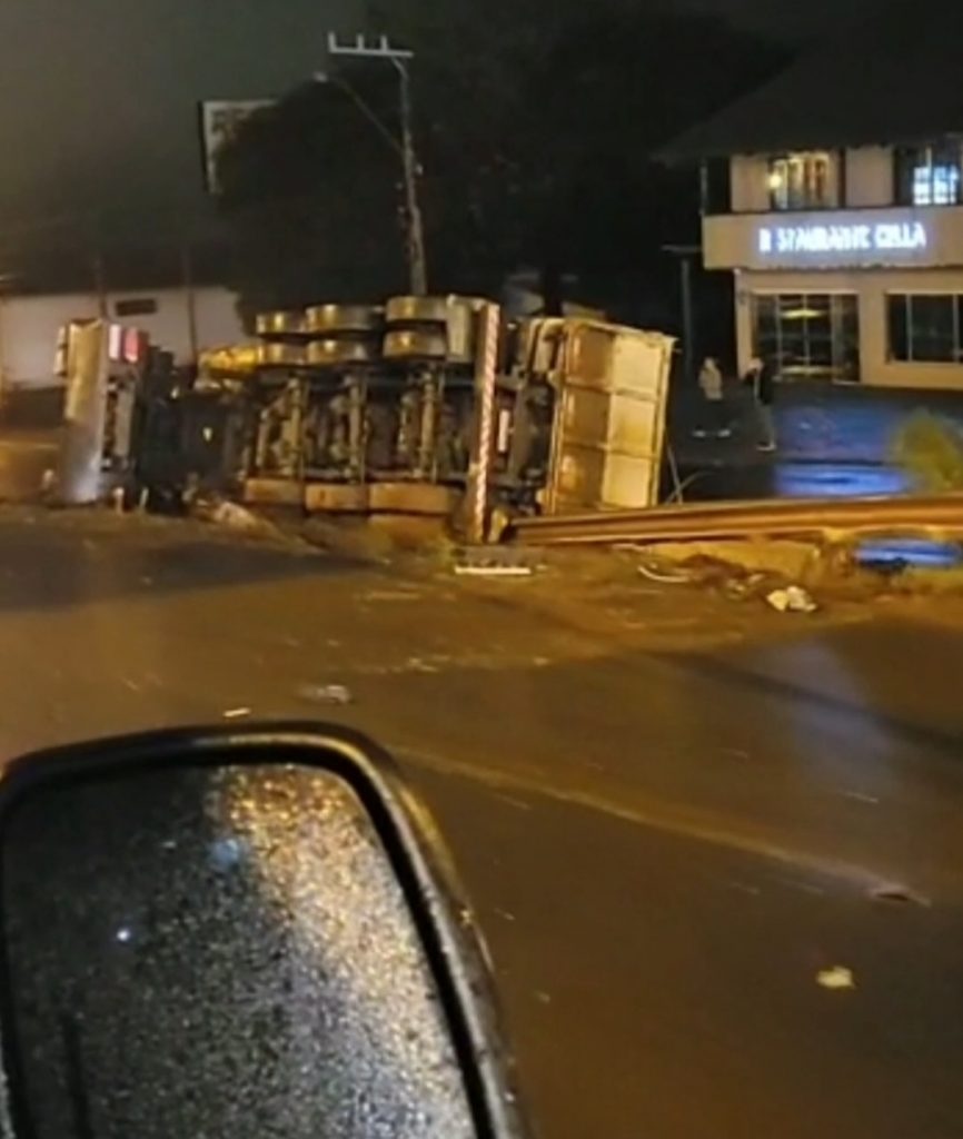 Acidente envolvendo três veículos é registrado em Chapecó