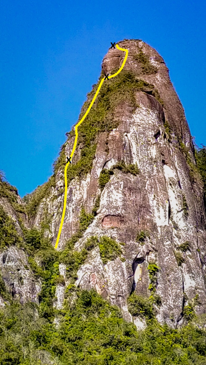 Escalador de Blumenau alcança pico intocado de Santa Catarina