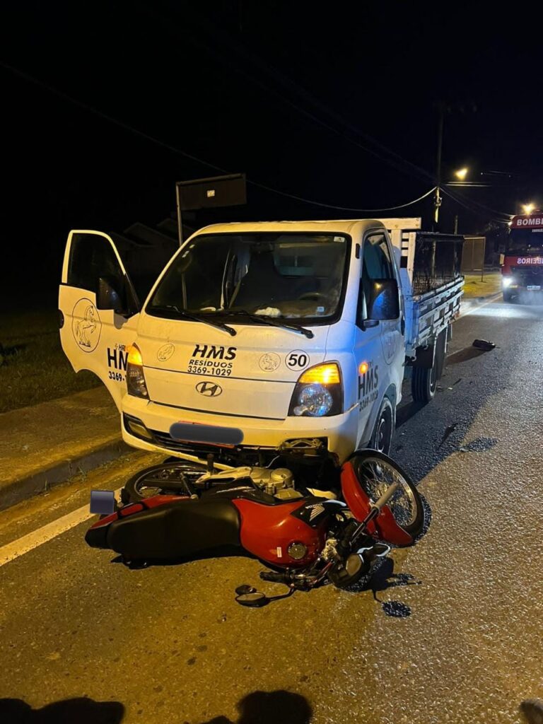 Motociclista morre em batida com caminhão em Rio dos Cedros