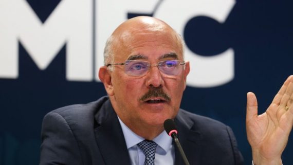 Ex-ministro Milton Ribeiro é preso acusado de irregularidades no MEC
