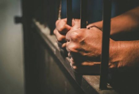 Homem acusado de estupro é preso durante ronda em Indaial