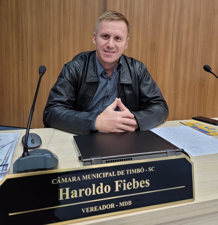 Câmara de Timbó aprova projeto que determina a afixação de placas informativas sobre a entrega legal para adoção