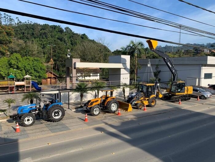 Prefeitura de Benedito Novo renova frota de veículos