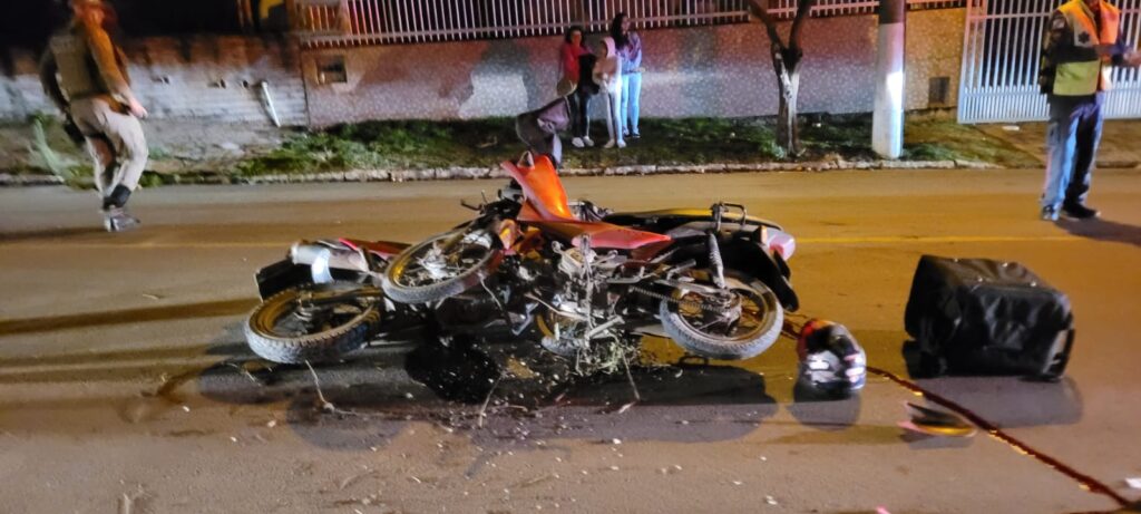Colisão entre motocicletas deixa homem com múltiplas fraturas em Ituporanga