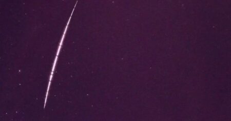 Queda de meteoro no Norte de SC é flagrado por câmera