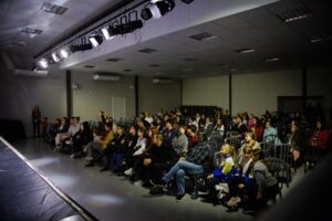 Teatro de animação abre programação do 10° Festival de Teatro de Indaial