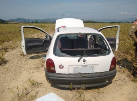 Carro furtado em Indaial é recuperado pela Polícia em Gaspar