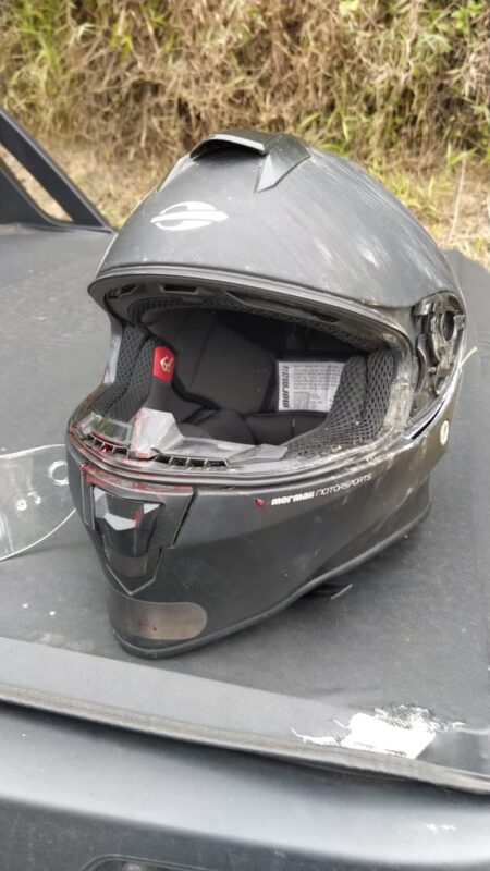 Motociclista sofre colisão direta contra poste em Gaspar