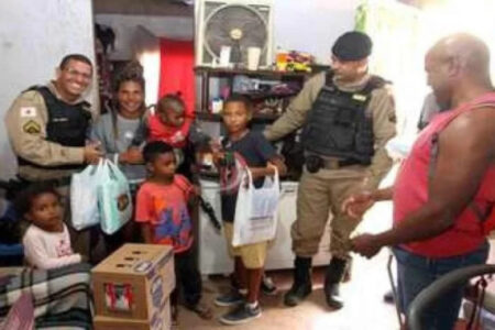 Criança e 11 anos liga para a Polícia pedindo comida em MG