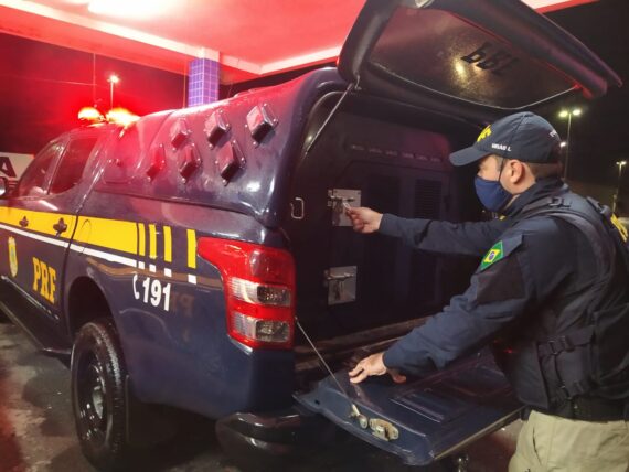 Homem procurado por homicídio no Paraná é preso na BR-101 em Joinville