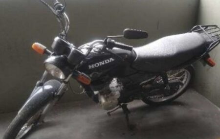 Moto furtada em Blumenau é localizada após denúncia