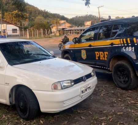 Homem procurado por furto no Paraná é preso na BR-470 em Indaial