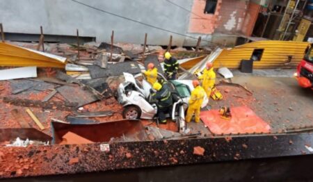 Homem atingido por viga de prédio durante ciclone morre em Balneário Piçarras