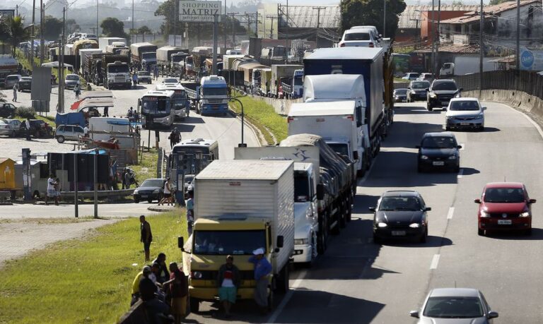 Benefício para caminhoneiros começa a ser pago no próximo dia 09 de agosto