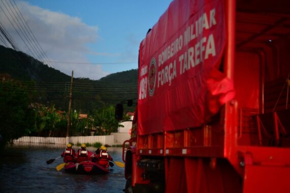 Corpo de Bombeiros organiza forças-tarefa para auxiliar durante passagem de ciclone em SC - O site de notícias de Santa Catarina