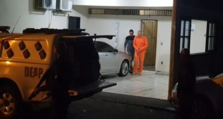 Homem que matou esposa e filho é indiciado por duplo homicídio qualificado em Blumenau