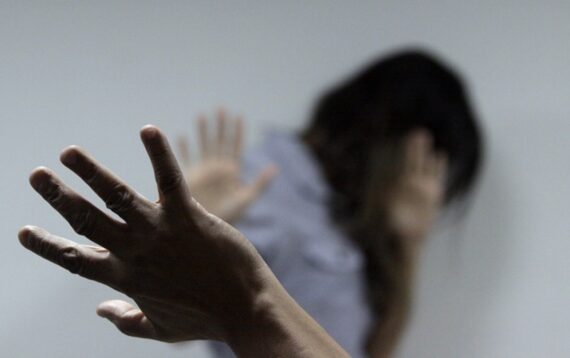 Jovem de 18 anos é agredida pelo marido em Doutor Pedrinho - O site de notícias de Santa Catarina