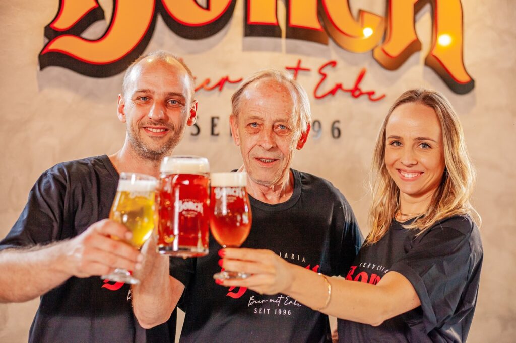 Cervejaria timboense completa 26 anos durante as Festas de Outubro de Santa Catarina